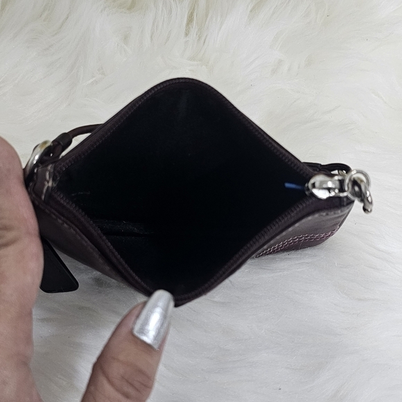 Coach wristlet leather wine color - Picture 3 of 9